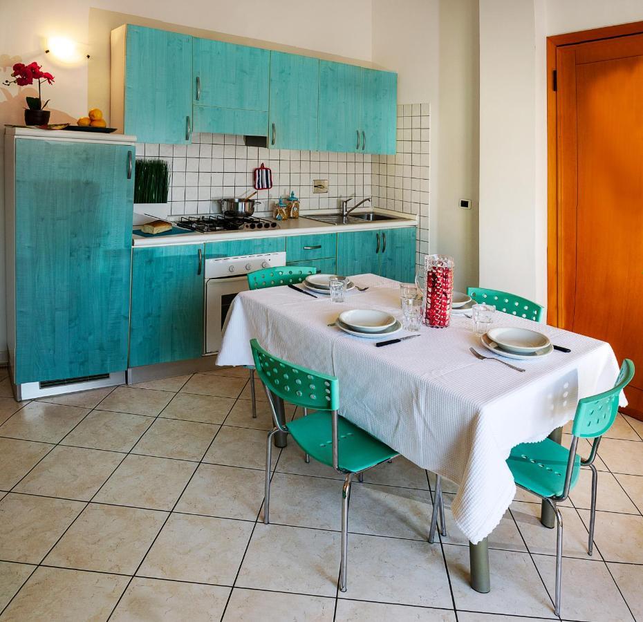 Residenza Raggio Apartman Riccione Kültér fotó