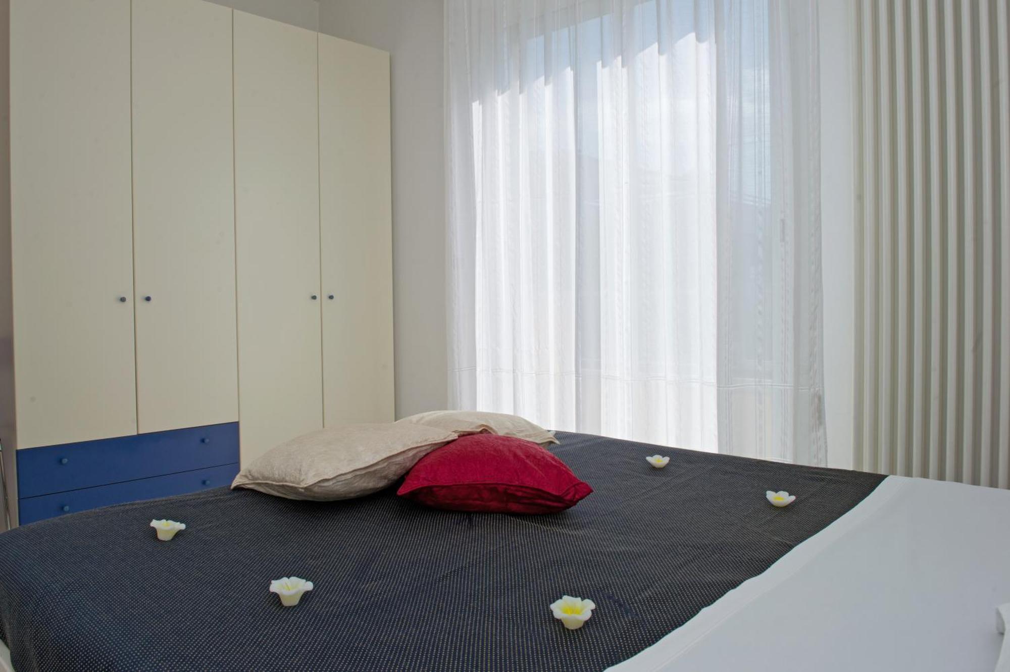 Residenza Raggio Apartman Riccione Kültér fotó